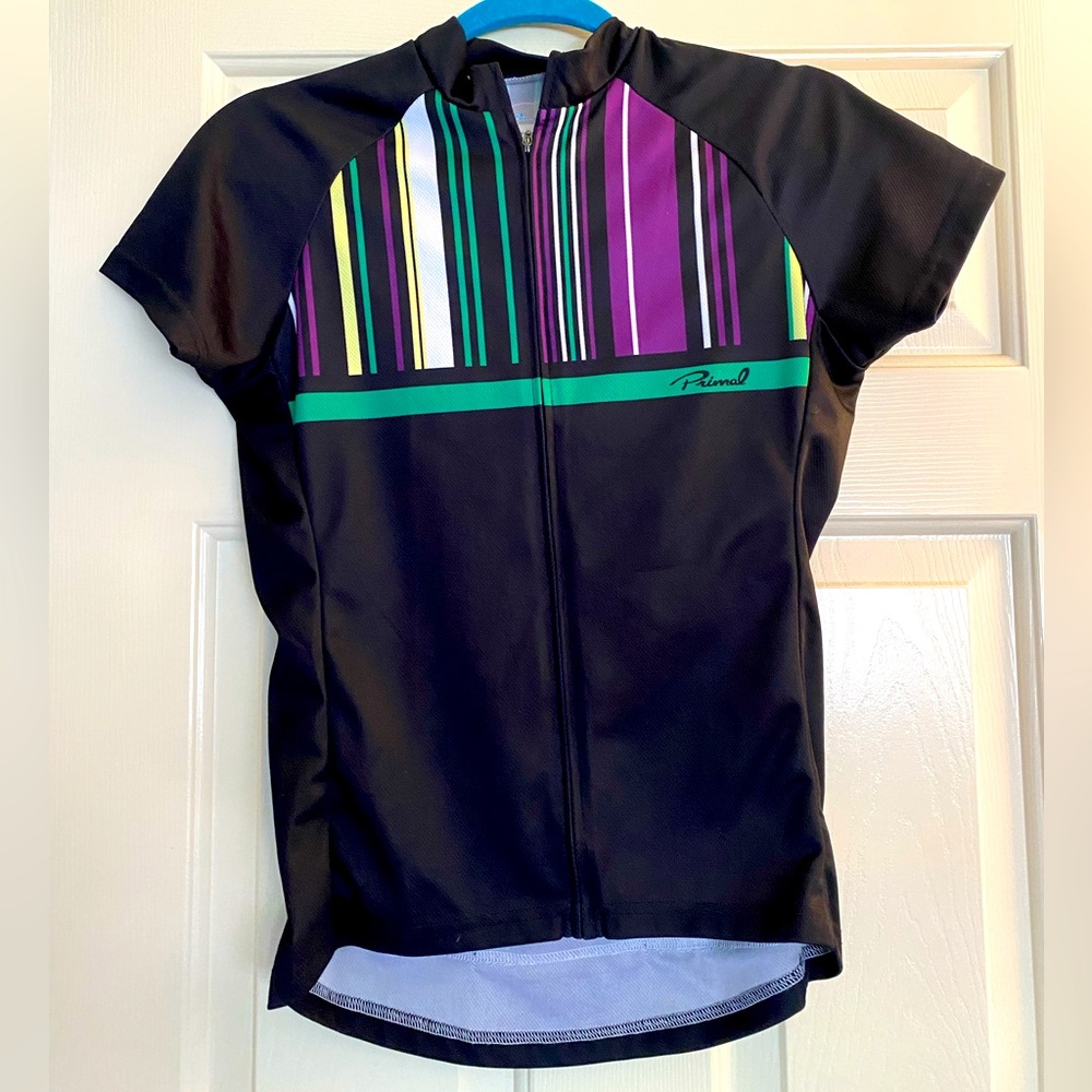 Women’s cycling jersey w/ rear pockets
